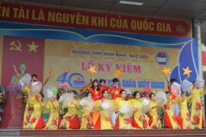 Lễ kỷ niệm và chuỗi các hoạt động chào mừng 40 năm ngày Nhà giáo Việt Nam được tổ chức thành công tốt đẹp